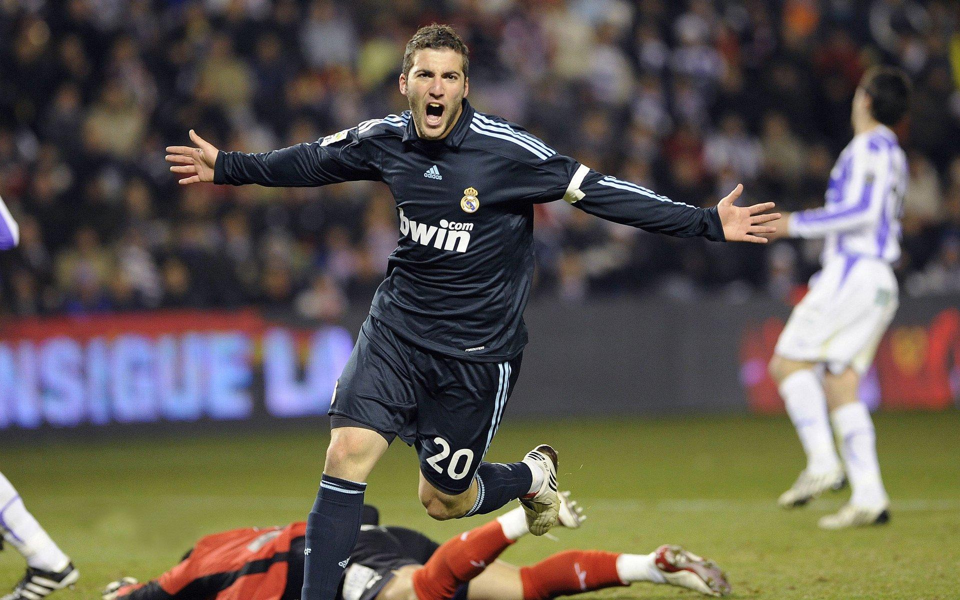 热刺4000万欧报价尼科-帕斯遭科莫拒绝,意甲新晋豪门坚持7000万欧元要价