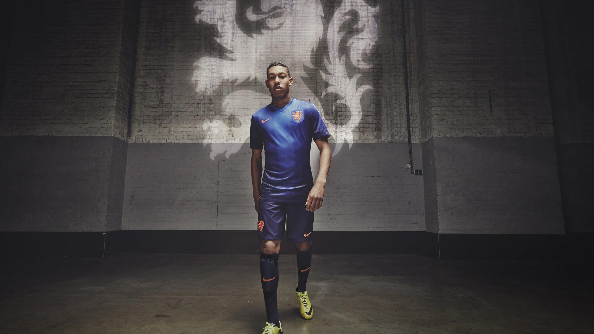 林良锋深度解析，曼联更衣室风波平息，C罗与队友共创和谐新篇章